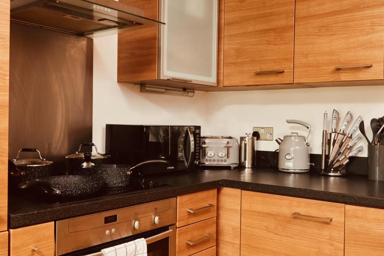 Deluxe City Apt, Beautiful River View,Free Parking No Balcony Leeds  Extérieur photo